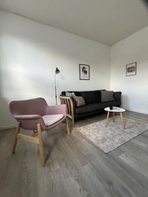 Hyggelig lejlighed i ældre byhus i Varde by